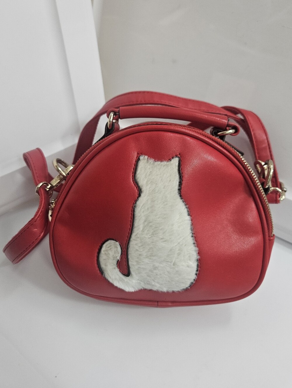 Beibaobao Red Faux Leather Crossbody Bag With Furry Cat Motif